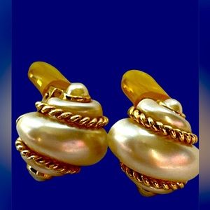 COPY - Replica Italy Pearl Crystal Clip on Earrings
